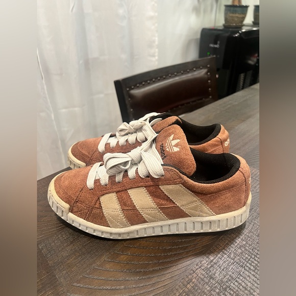 Vintage adidas shoes - Picture 3 of 11